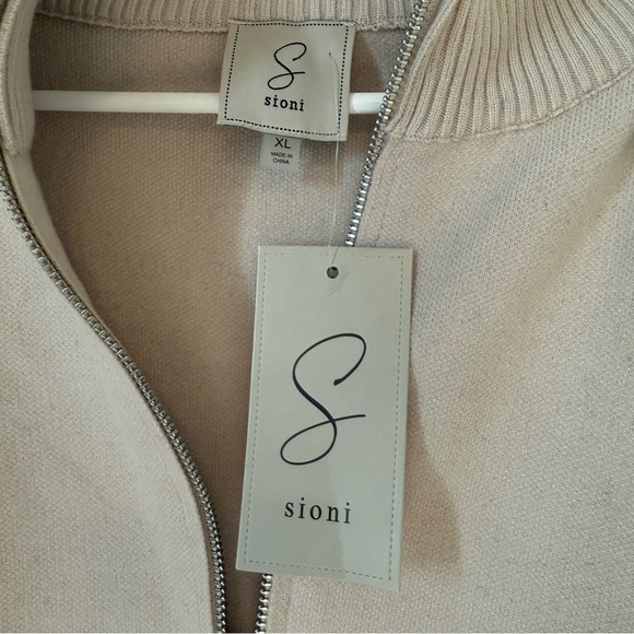 Sioni Granola Color Felt Mod Floral 70s Inspired Women's Cardigan Sweater - Picture 2 of 8